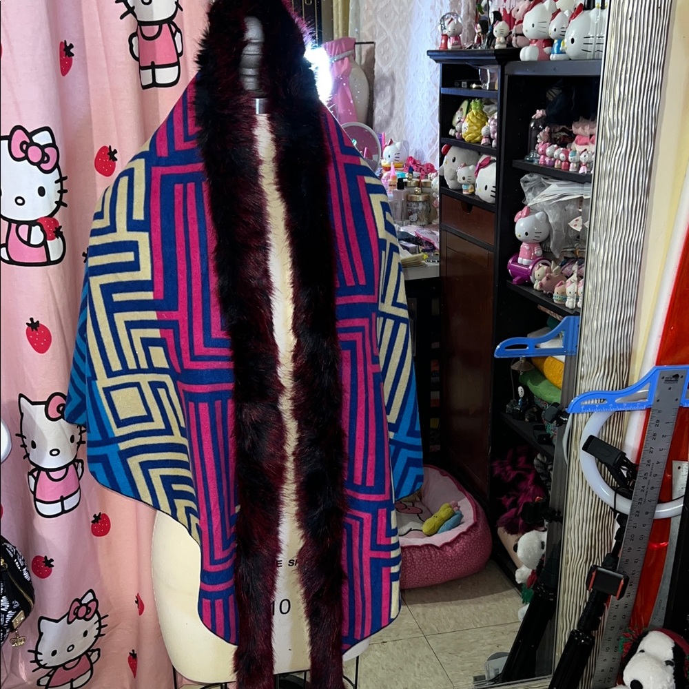 Geometric Patterned Shawl with Faux Fur Trim